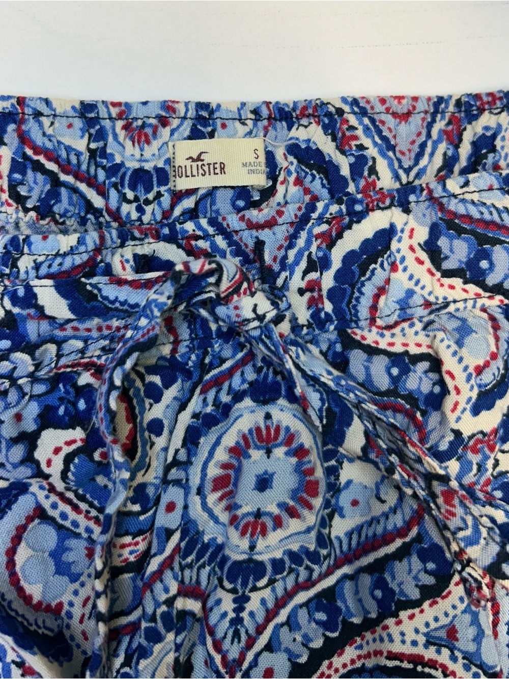 Hollister Blue and White Paisley-Print Women’s Shorts with Red Accents